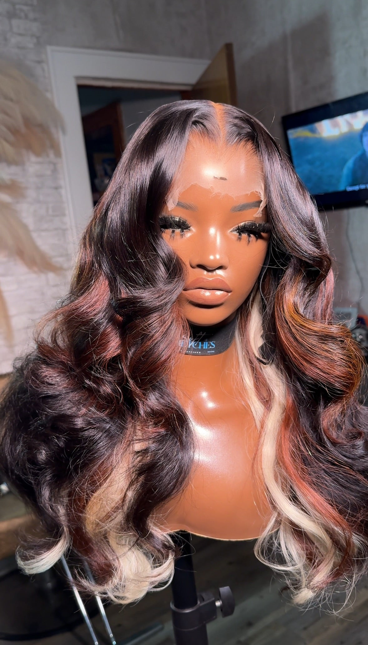 AUBRE | Glueless