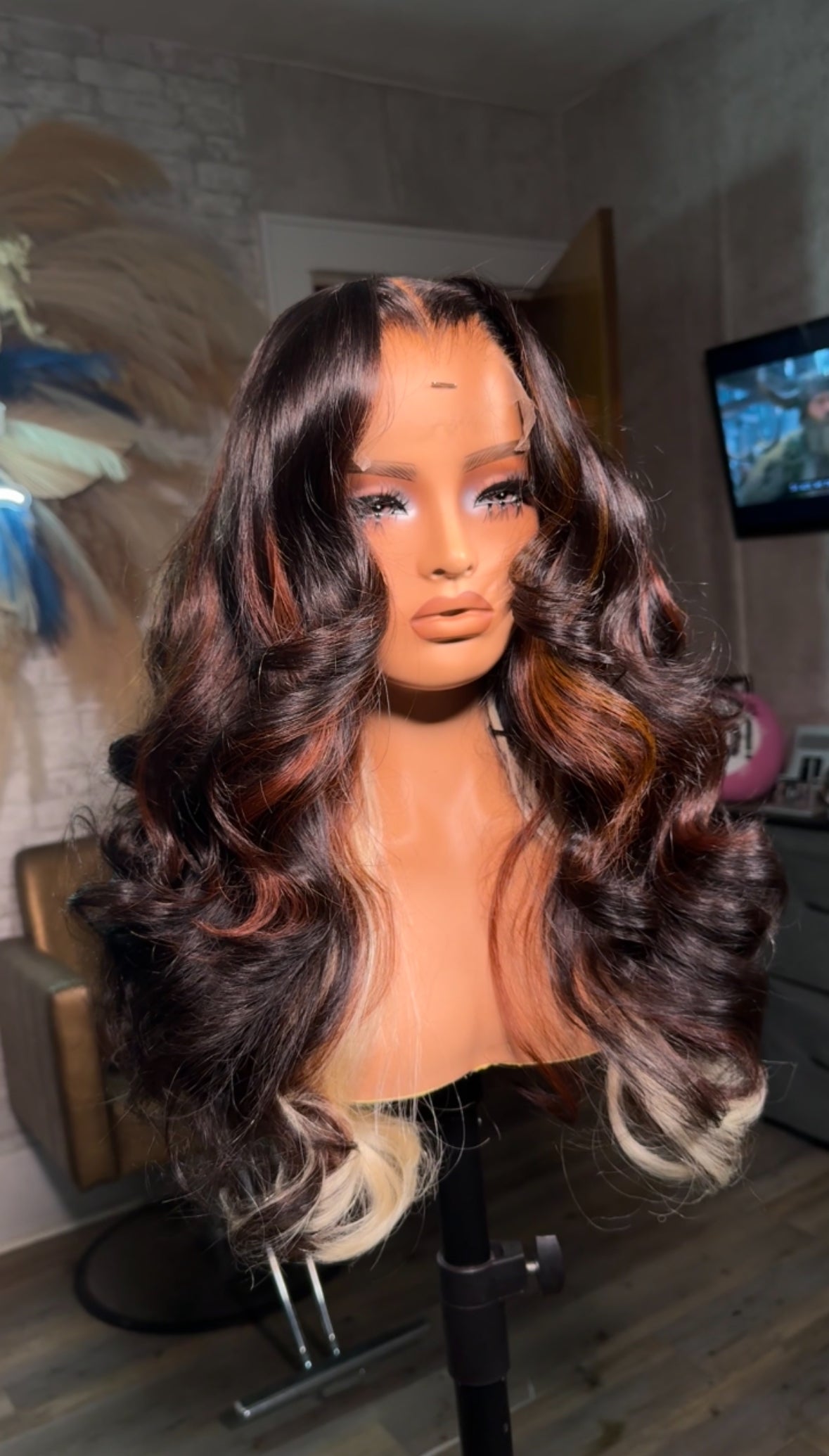 AUBRE | Glueless